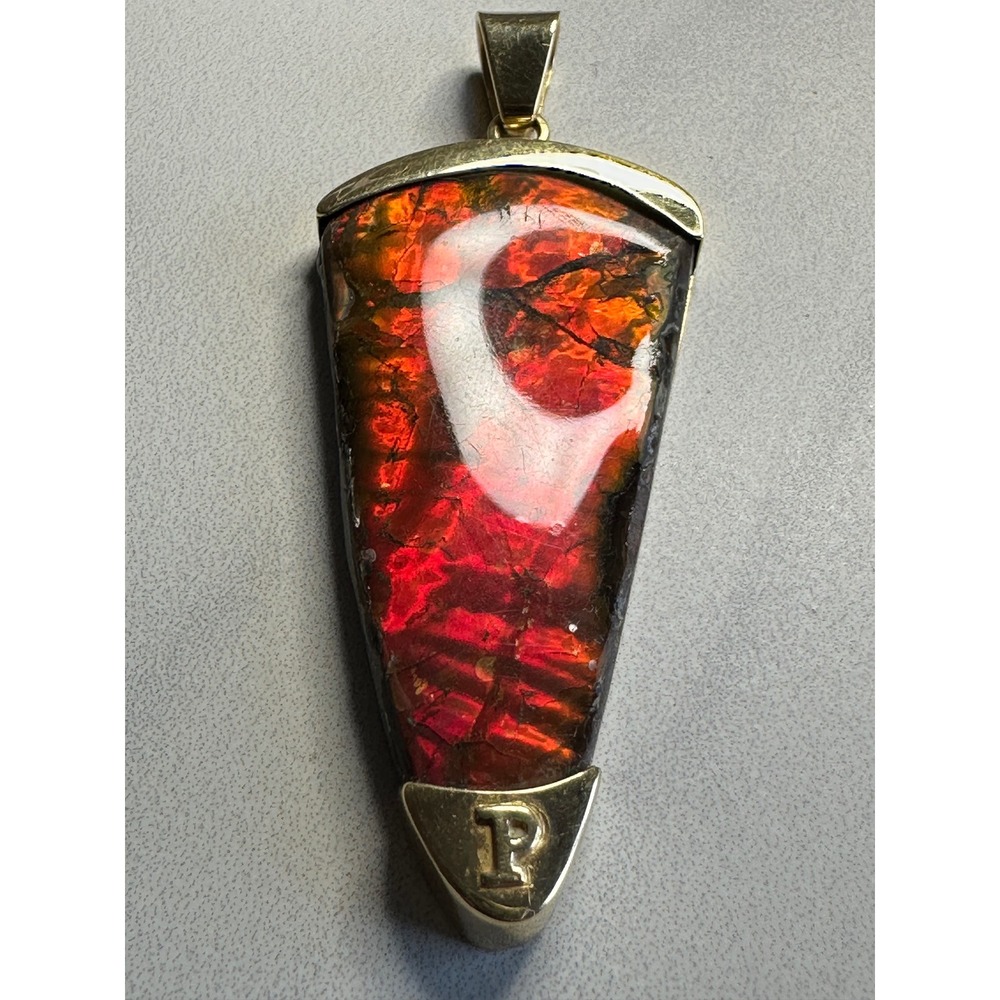 18k Yellow Gold Ammolite Pendant Triangular Iridescent Red Green Fossil 10.38g
